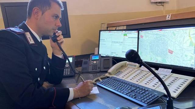 La centrale operativa dei carabinieri