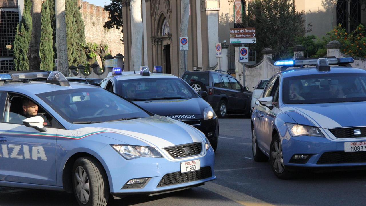 Rissa tra cinesi nel cortile del condominio: sei denunce