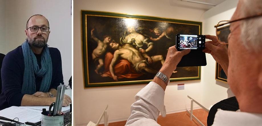 Il presidente nazionale delle Guide turistiche italiane, Simone Fiderigo Franci e, a destra, una delle opere del nuovo Museo Collezione Luzzetti di Grosseto, inaugurato a gennaio (foto Agenzia Bf)
