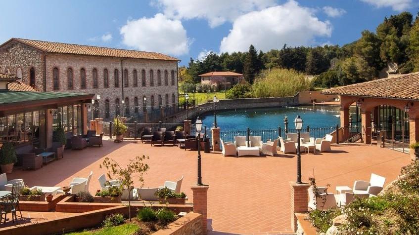 Una veduta del complesso Calidario Terme Etrusche a Campiglia Marittima