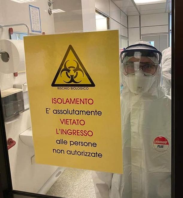 Serena Simonetti all’interno del reparto di Terapia intensiva dell’ospedale di Treviso