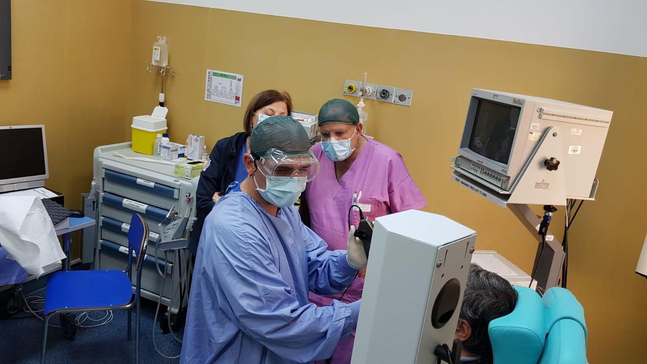 Lotta al Covid, Federfarma dona un videoendoscopio all'ospedale Santissima Trinità di Cagliari