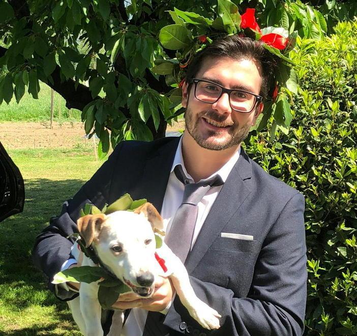 Si laurea e dedica la sua tesi all’amico ucciso dal coronavirus