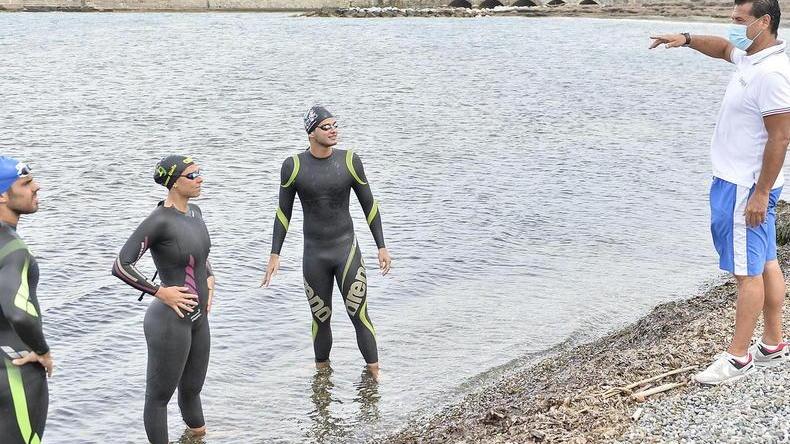 Dal cloro al sale, l’importante è allenarsi. E i big del nuoto ripartono dai Tre Ponti