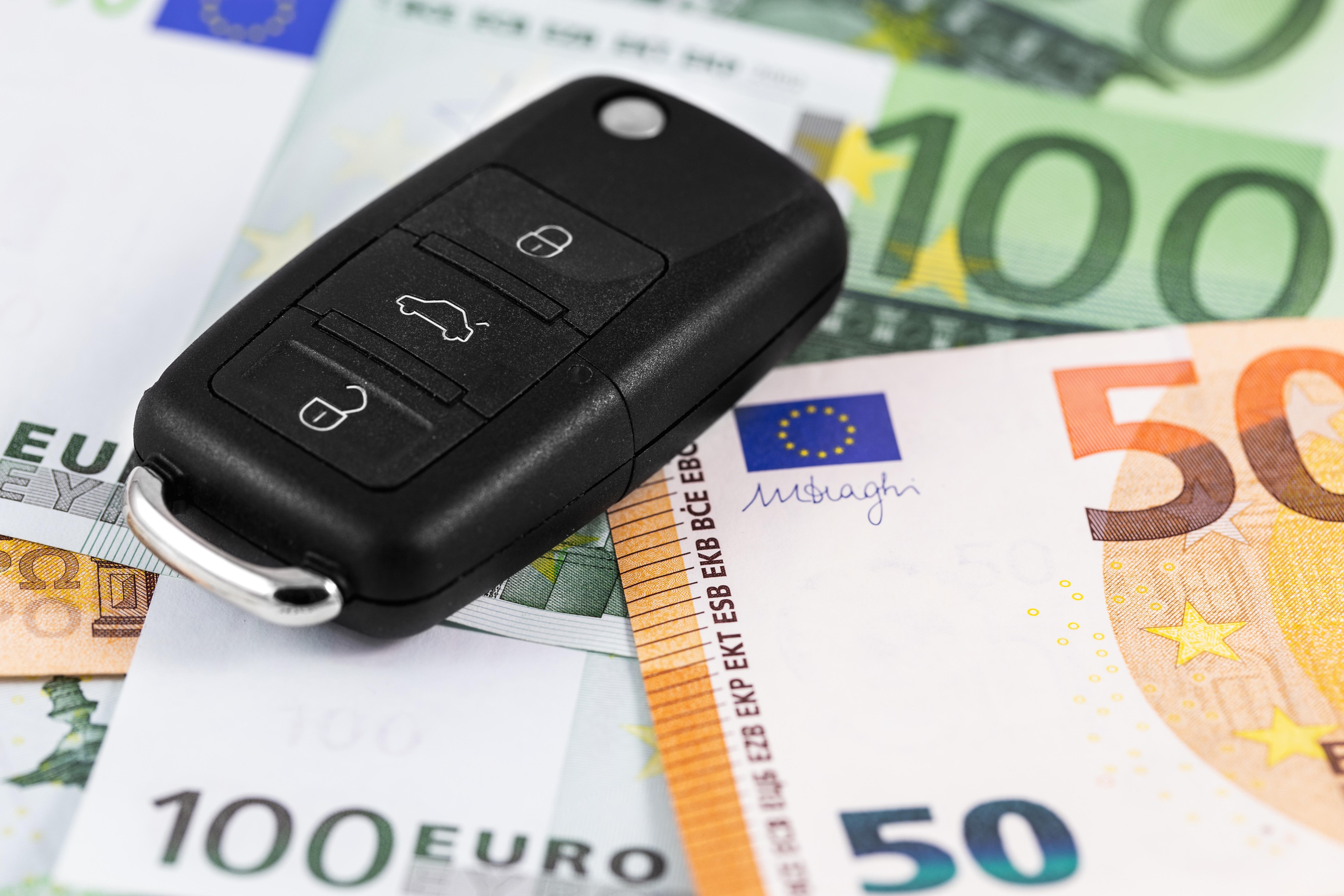 Rc Auto, risparmi fino a 100 euro per chi ha la polizza in scadenza 