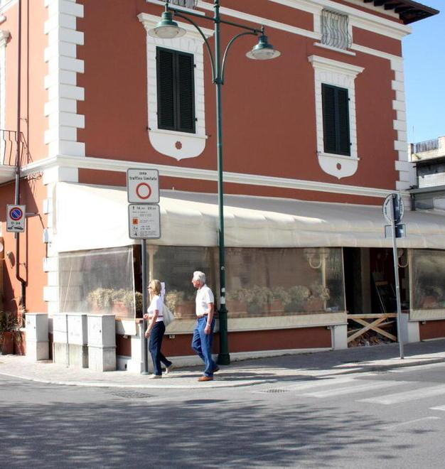 Il Caffè Giardino nel centro di Forte dei Marmi