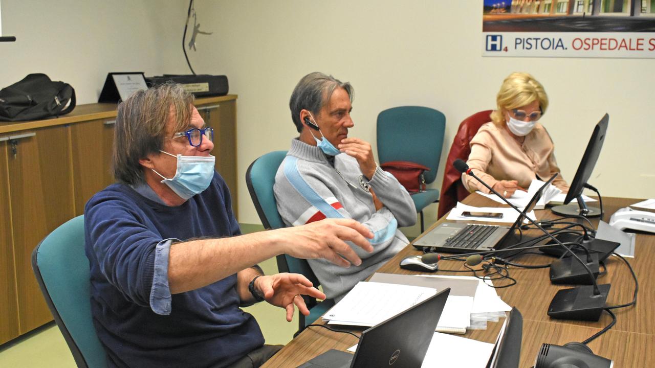 Francesco Cipriani (in primo piano) e Renzo Berti alla conferenza stampa di presentazione dei risultati dell'indagine epidemiologica