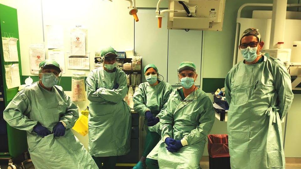 Sanitari all'interno dell'ospedale Santo Stefano