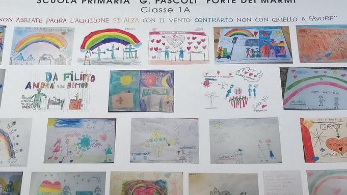 Un grazie “disegnato” ai medici dai bimbi delle Pascoli di Forte