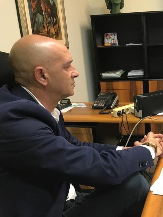 Discussione ingessata, ma il sì arriva solo alle 2 