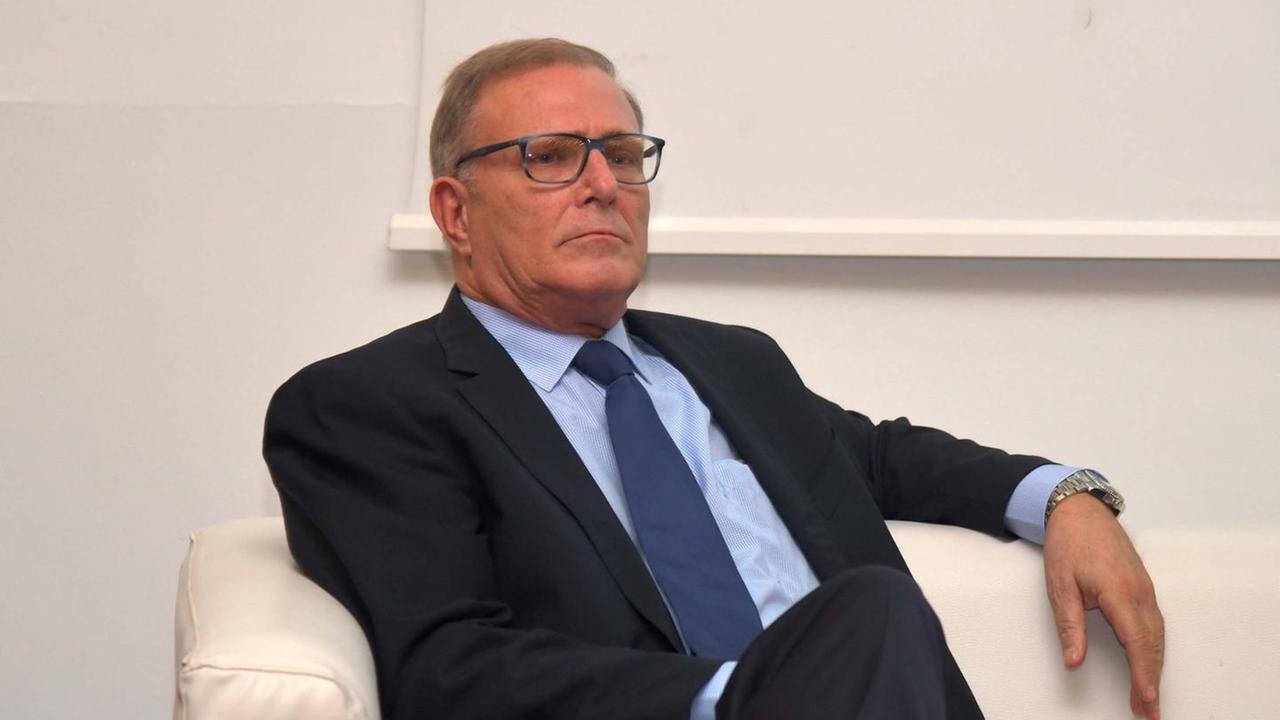 Vigili del fuoco e polizia locale: spesa alle famiglie in difficoltà