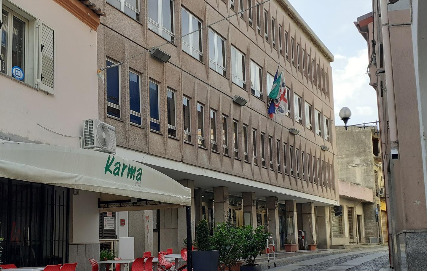 Il Comune licenzia geometra infedele 