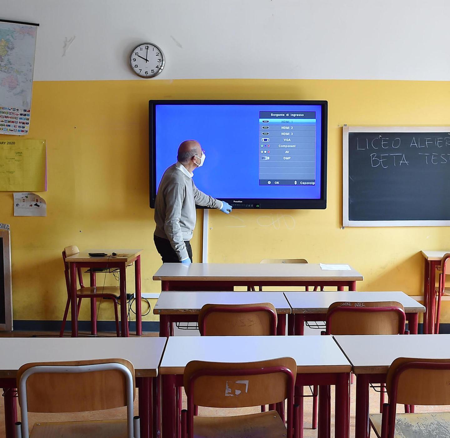 Alt delle imprese al calo delle ore 