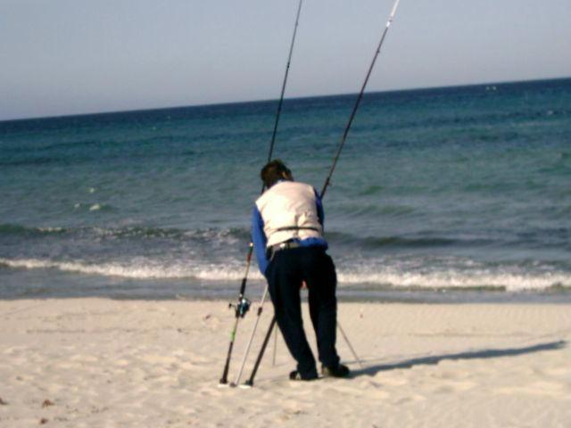Fase 2, le spiagge sarde regno della pesca sportiva