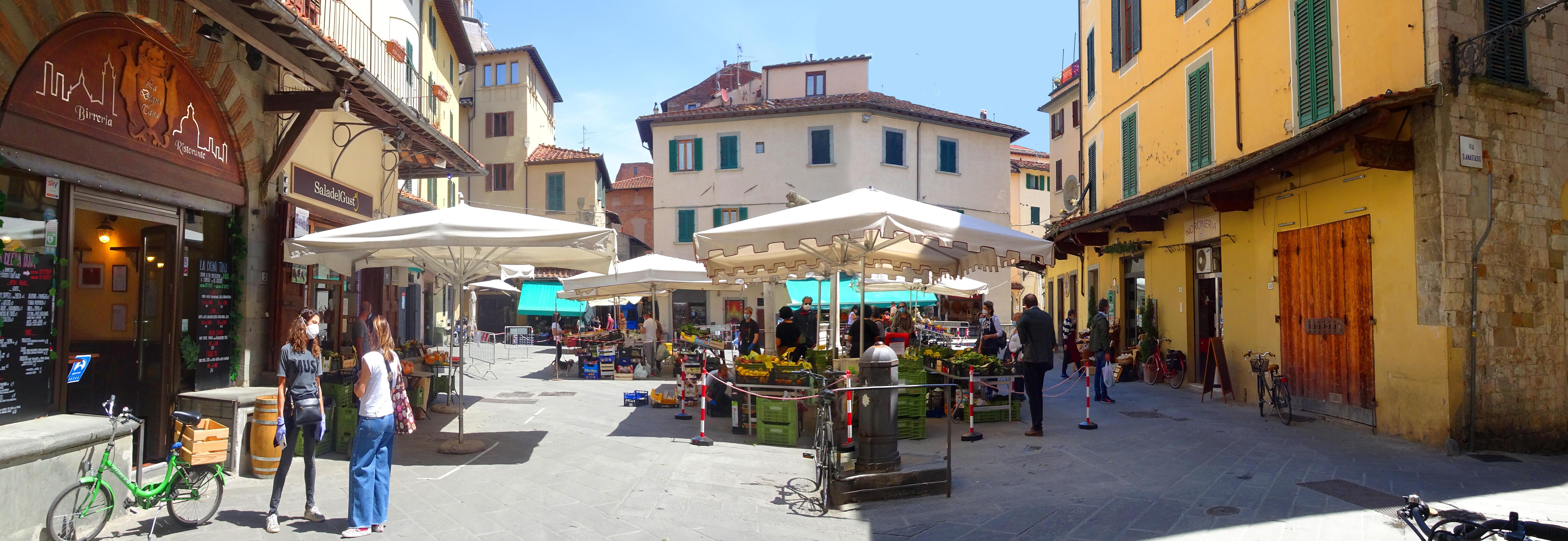 Piazza della Sala, cuore di Pistoia e delle attività di ristorazione (Foto Lorenzo Gori)