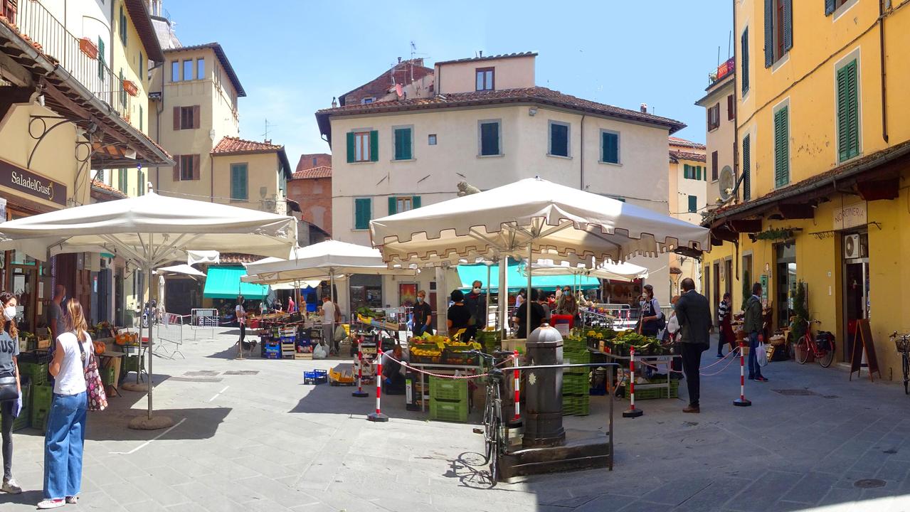 Piazza della Sala, cuore di Pistoia e delle attività di ristorazione (Foto Lorenzo Gori)