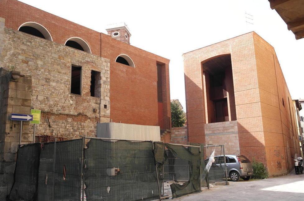 La Mattonaia, il complesso immobiliare in vendita da tempo