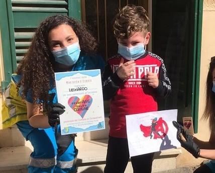 Case e fiori, ecco cosa disegnano i bambini in attesa di tornare alla loro normalità 