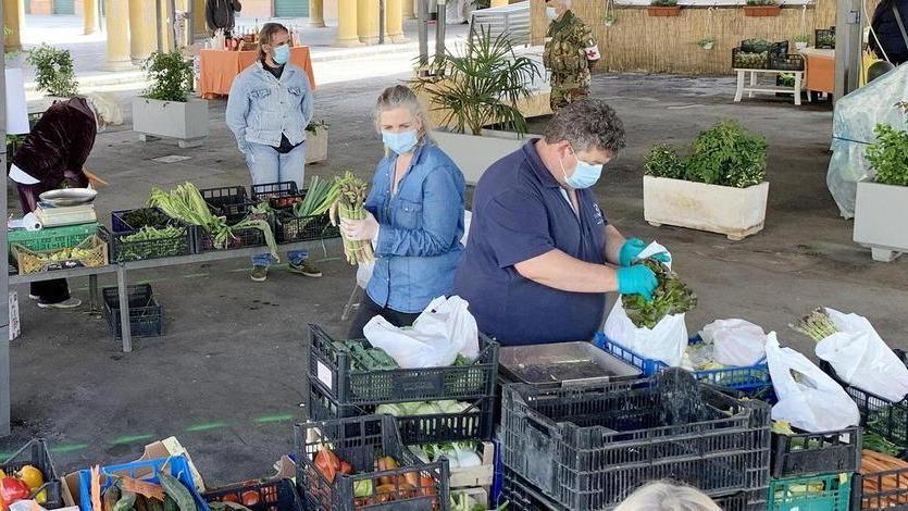 Riparte il mercato per alimentari, fiori e prodotti agricoli