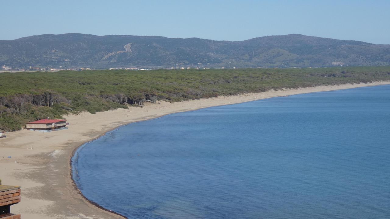 La spiaggia libera della Feniglia in Maremma