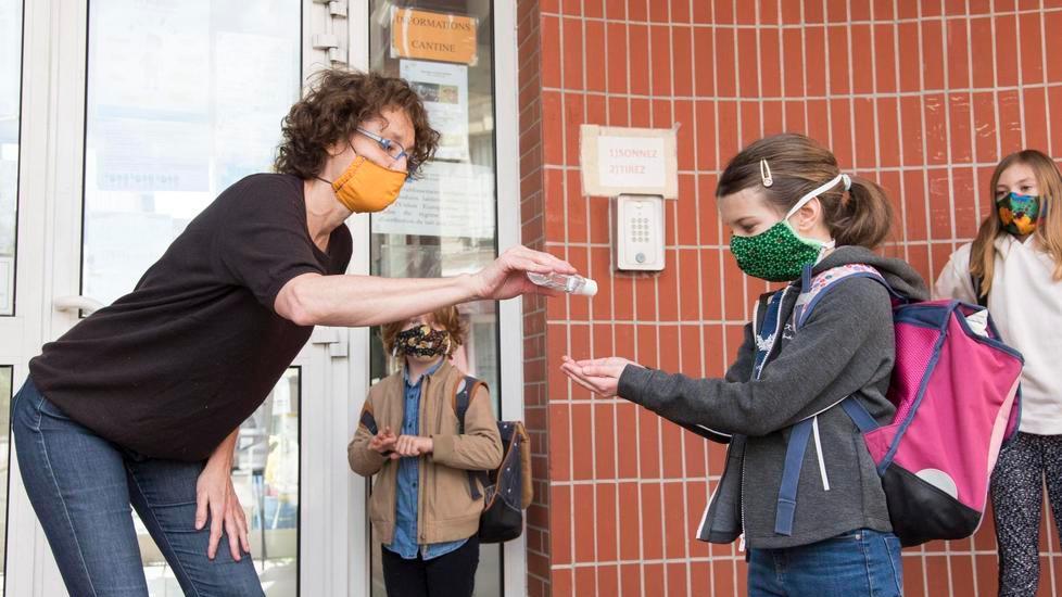 Modena. L’alcol e i guanti sono introvabili anche nella Fase 2 Sos dei farmacisti