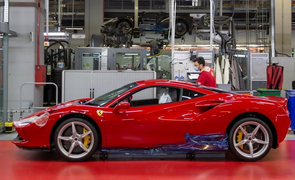  Maranello a pieno regime In consegna le prime Rosse