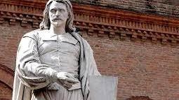 L’omaggio di Cento nella piazza