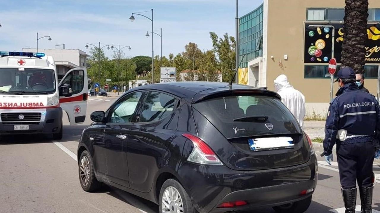 Donna 56enne investita da un’auto