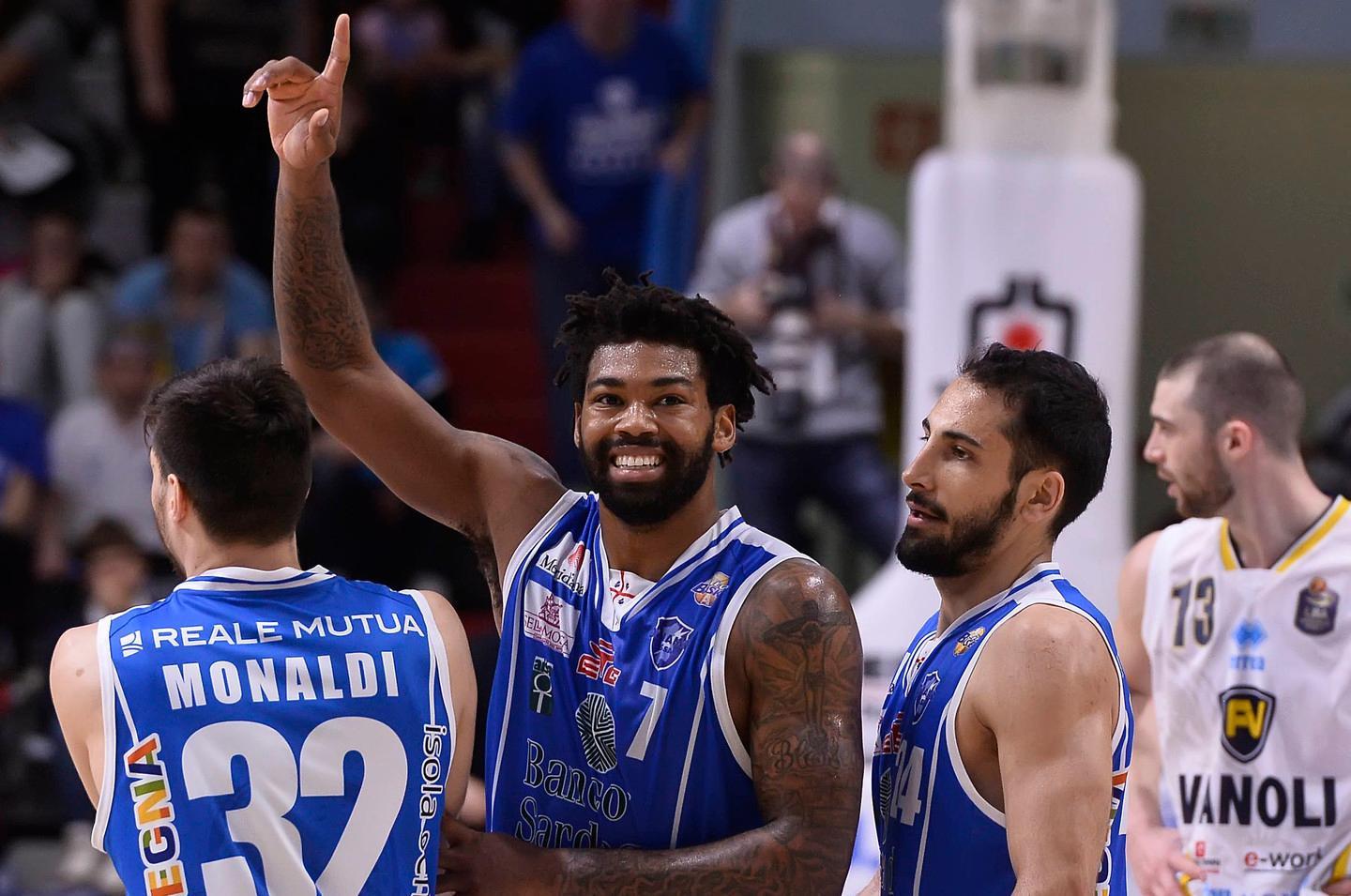 La Dinamo tallona Banks e ci riprova con Lacey 