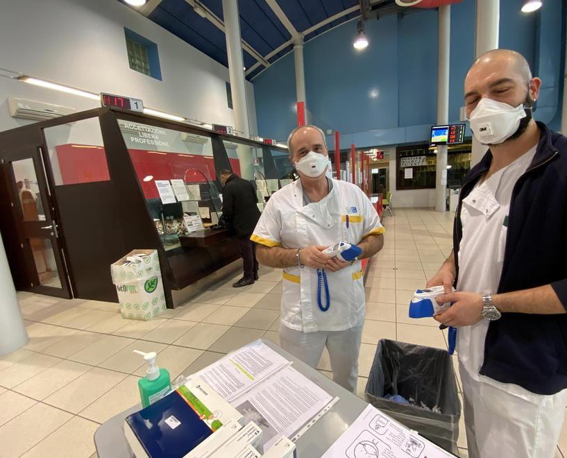 L’ingresso dell’ospedale Lotti a Pontedera
