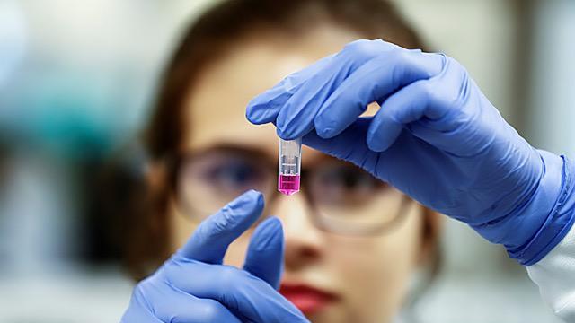 Così sconfiggeremo il virus. Terapie, vaccino, test: a che punto siamo. La parola agli esperti