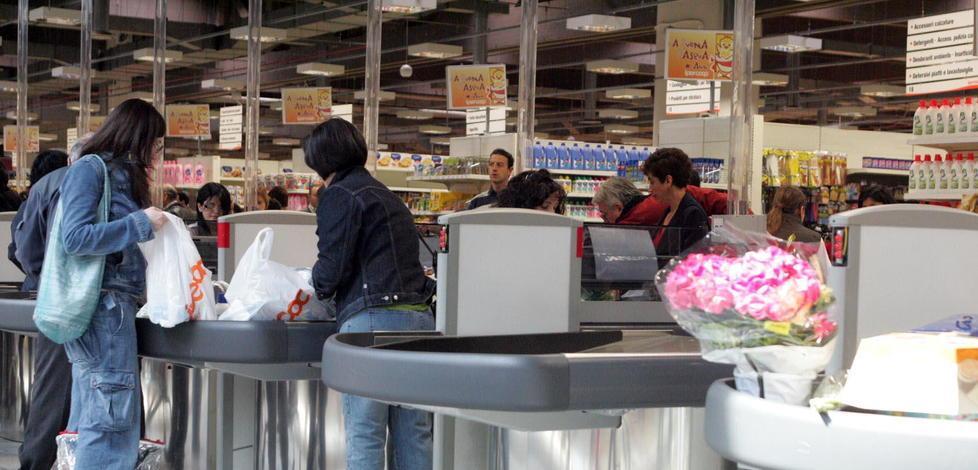Reggio Emilia, fermato all’uscita dell’Ipercoop con merce rubata 
