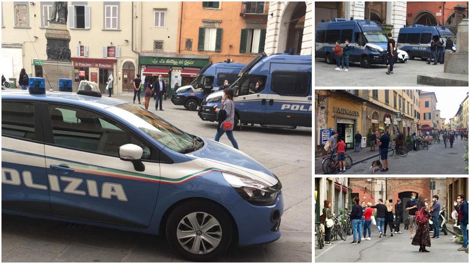 Mezzi e uomini della polizia in centro