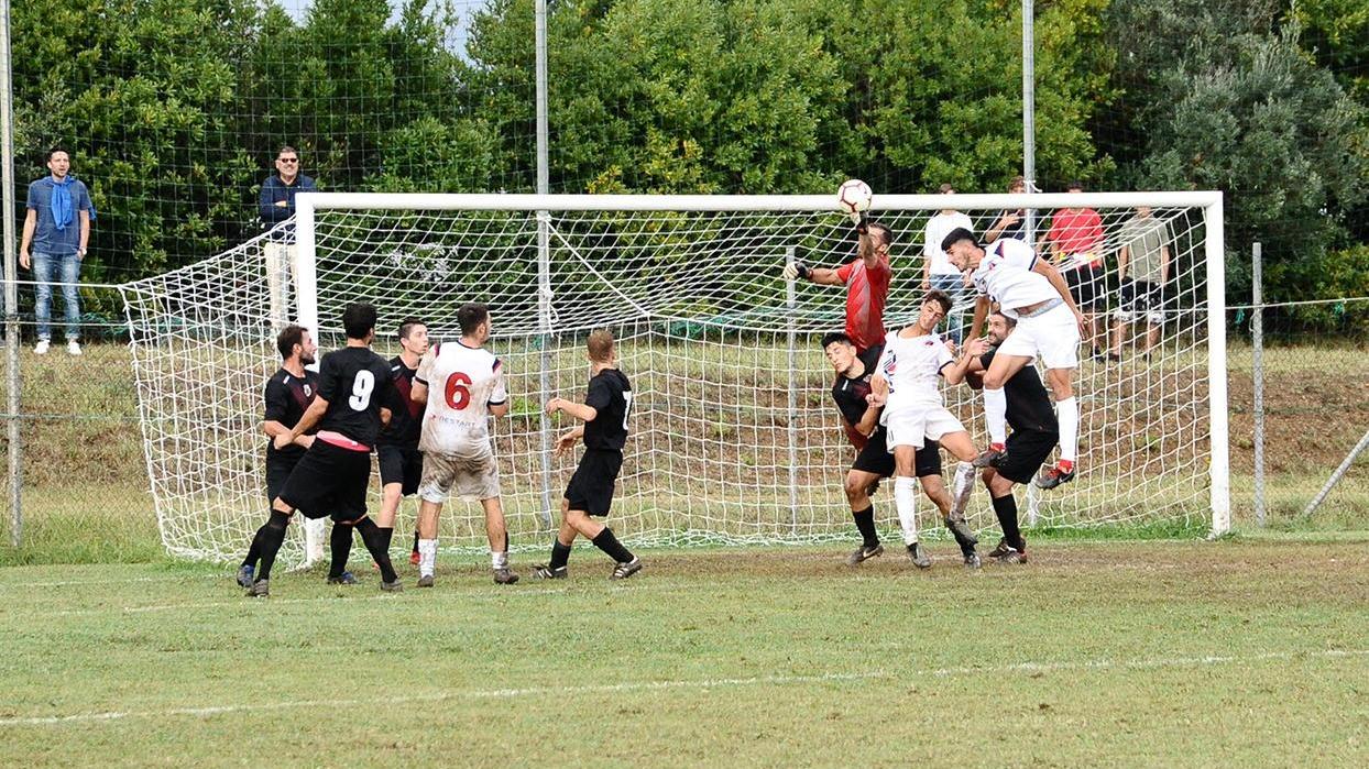 Calcio dilettanti, due ipotesi: settembre o febbraio, azzerare le tasse la strada per ripartire