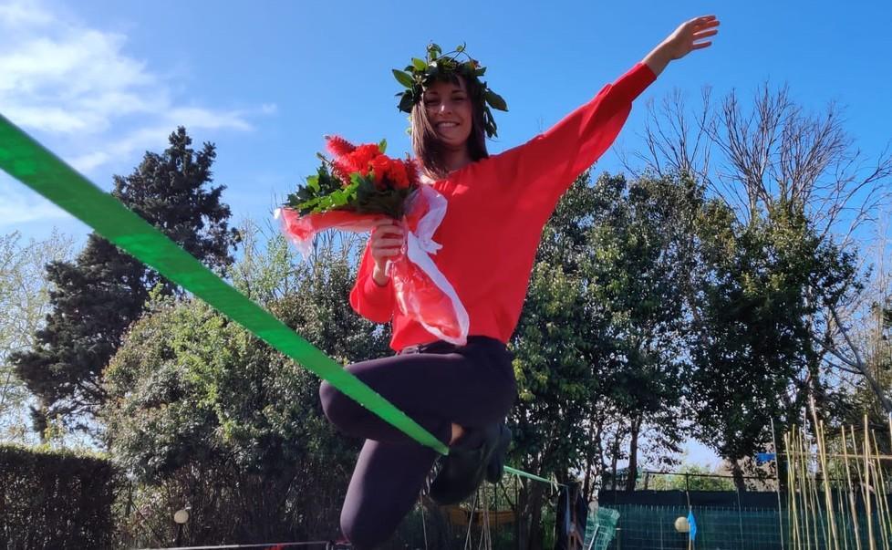 La campionessa di slackline si è laureata in ingegneria 