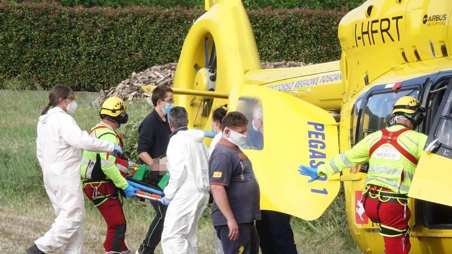 Cade con la moto: ricoverato a Firenze 17enne in codice rosso