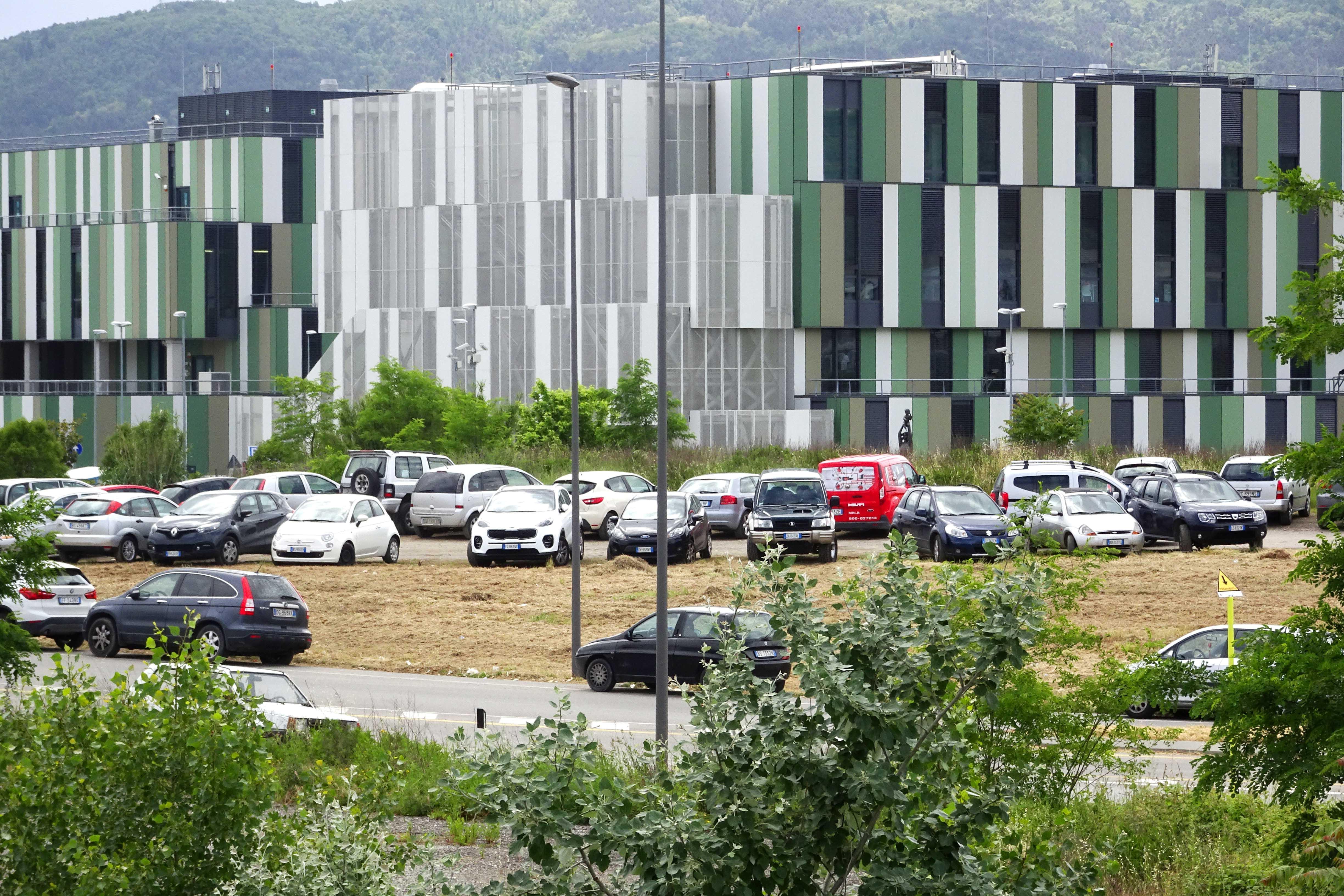 L'ospedale San Jacopo riduce l'"area rossa" per i pazienti Covid - Video 