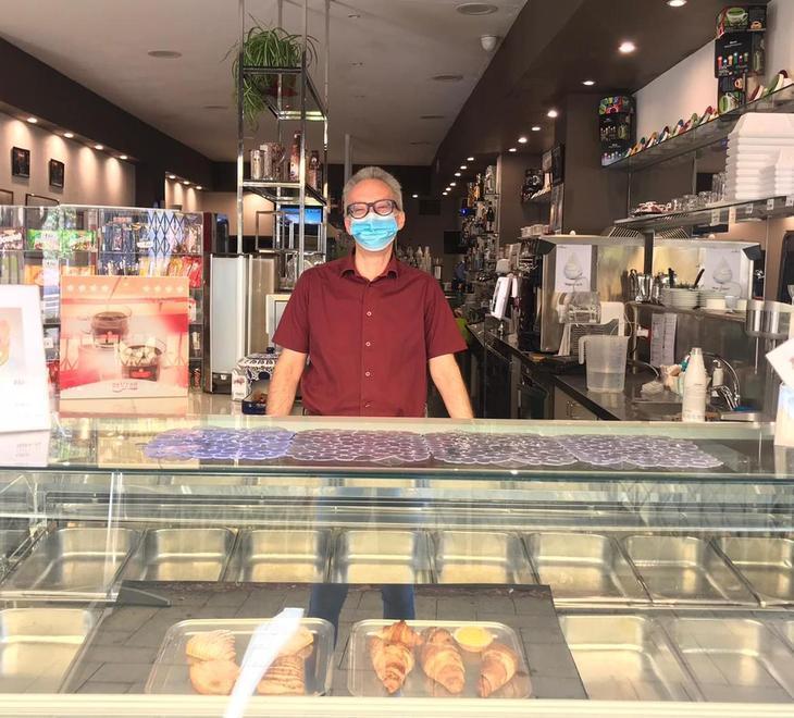 Il barista di Cecina: «Ho perso almeno 20mila euro durante il lockdown e stamani ho fatto 9 caffè» 