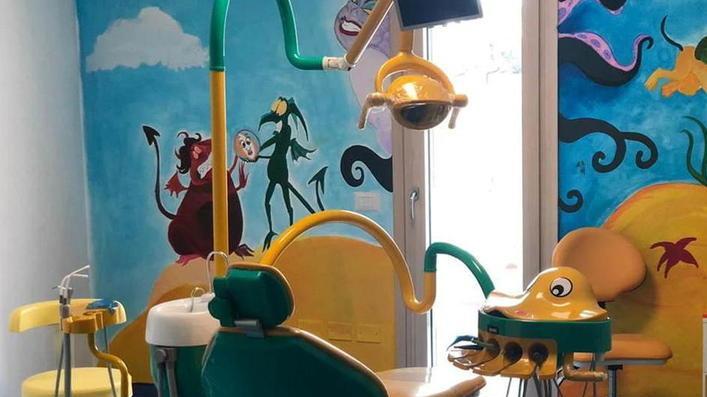 Colori e giochi per superare la paura delle cure odontoiatriche