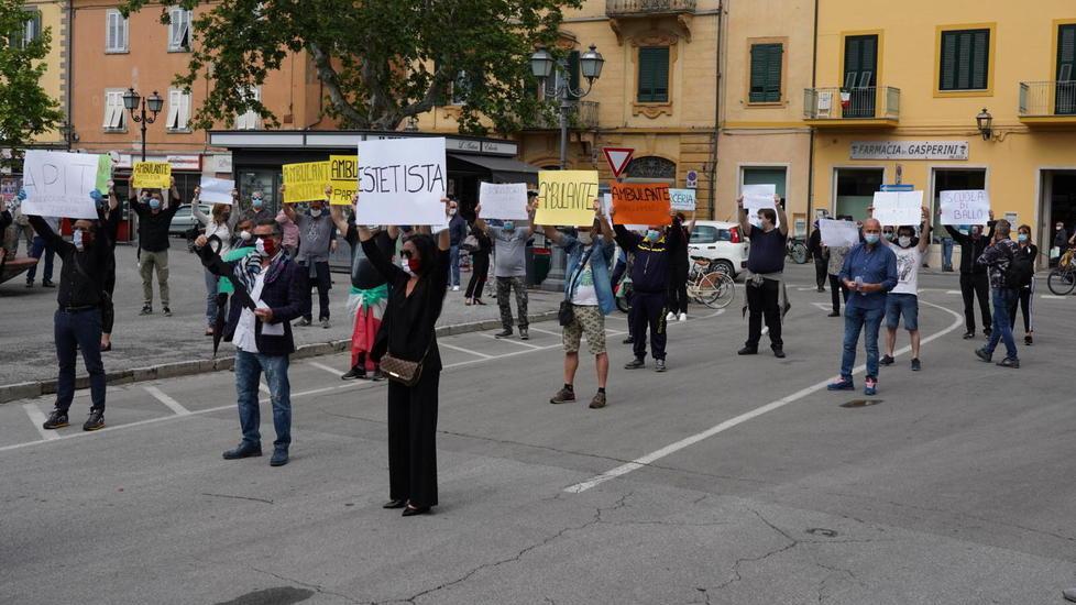 Una mega chiave simbolica consegnata al sindaco Brogi
