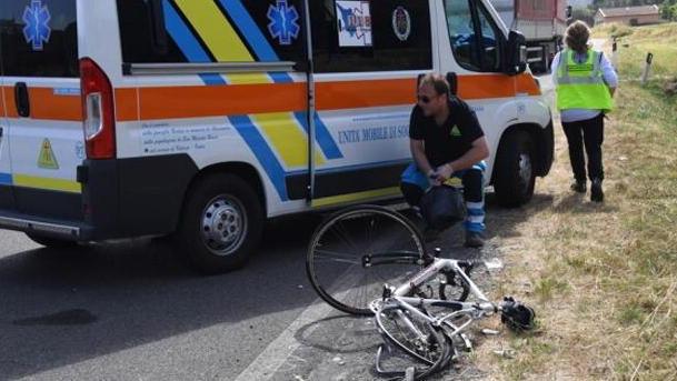 Patteggia 16 mesi ma evita la revoca della patente