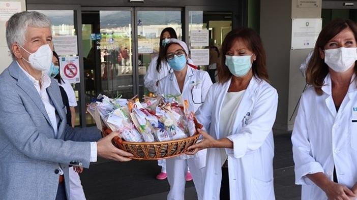 Festa a pediatria e ostetricia con i “sacchettini solidali”