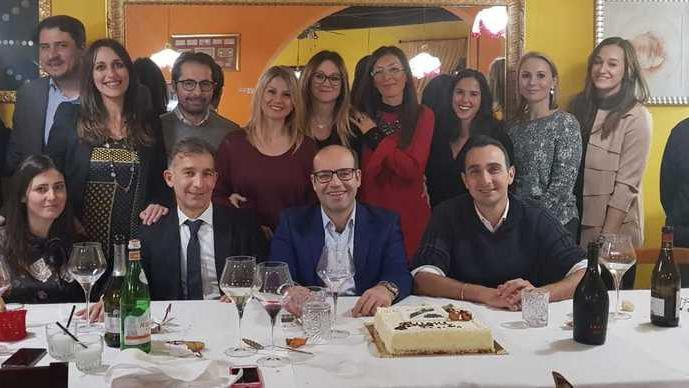 Uno studio legale e la Baucer donano alimentari alla Caritas