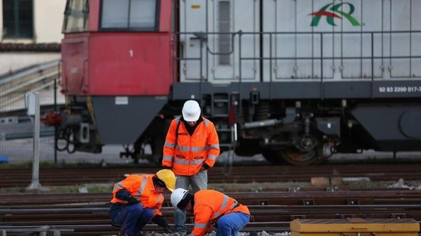 Ferrovie dello Stato assume in Toscana: servono manutentori e autisti per i bus Sita