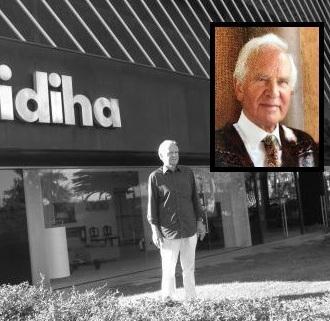 Fortunato Galantini davanti al suo negozio Idiha e, nel riquadro, una sua recente immagine