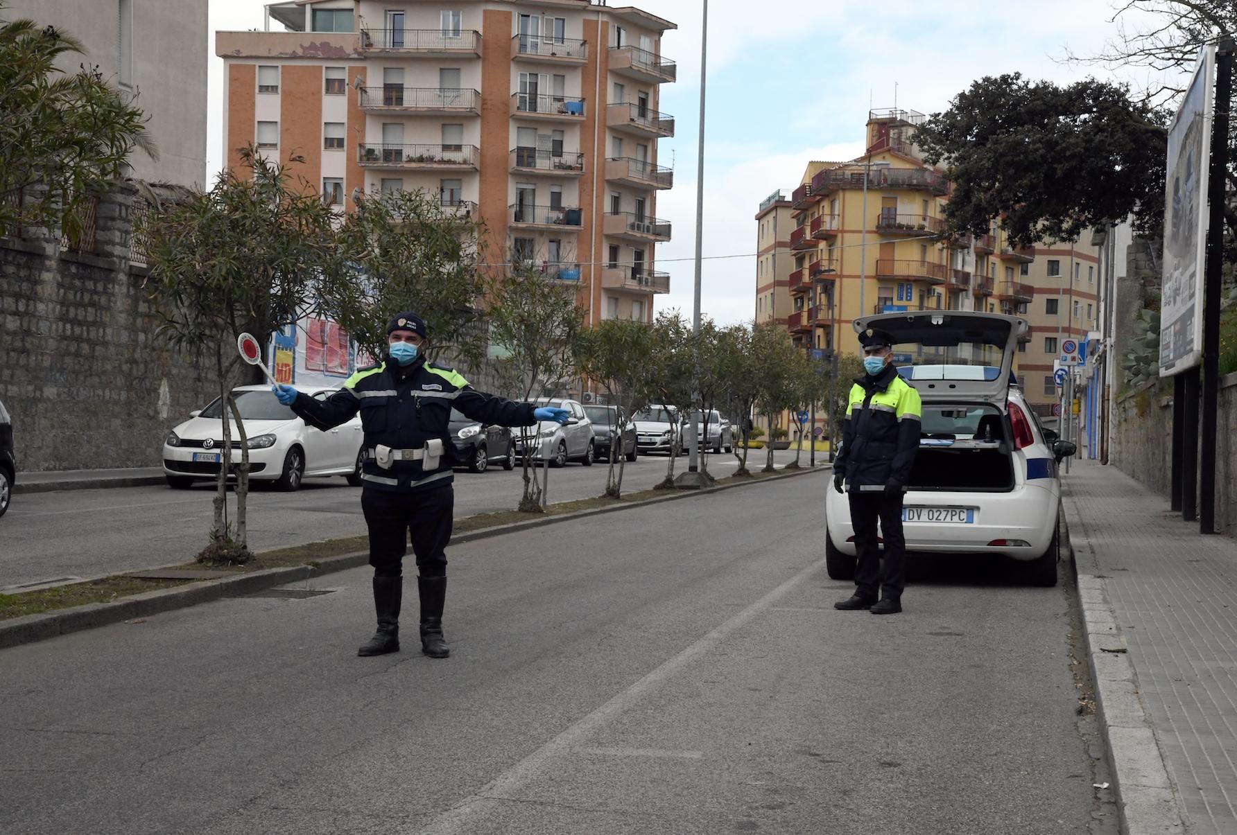 Coronavirus, in Sardegna stop all'autocertificazione per gli spostamenti 