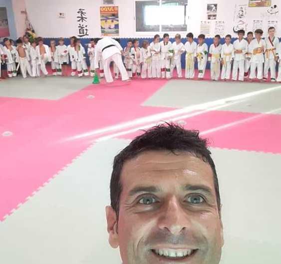 La scalata del sorridente “Raffa” Dai compleanni al grande centro