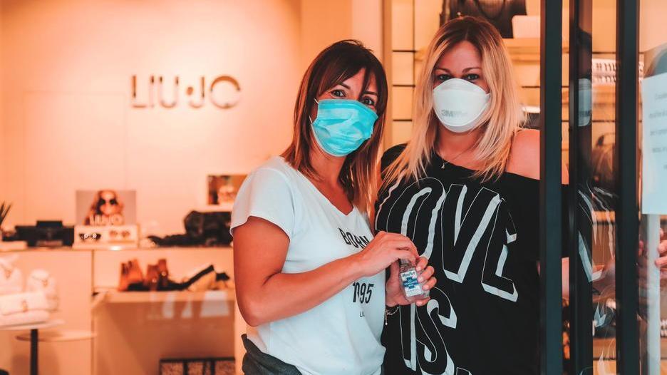 Due clienti alla volta e sterilizzeremo tutti i capi in prova
