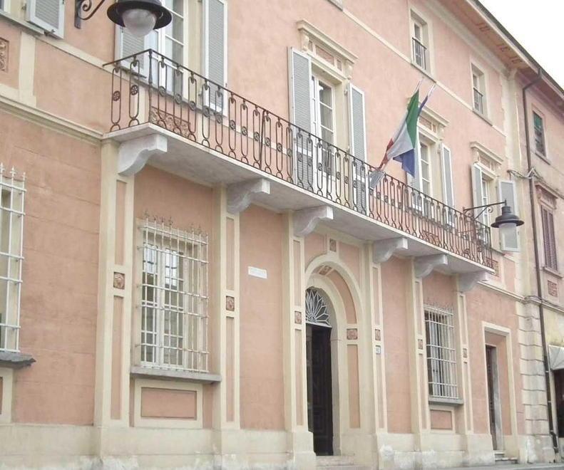 Dipendente positivo, si sanifica il municipio 