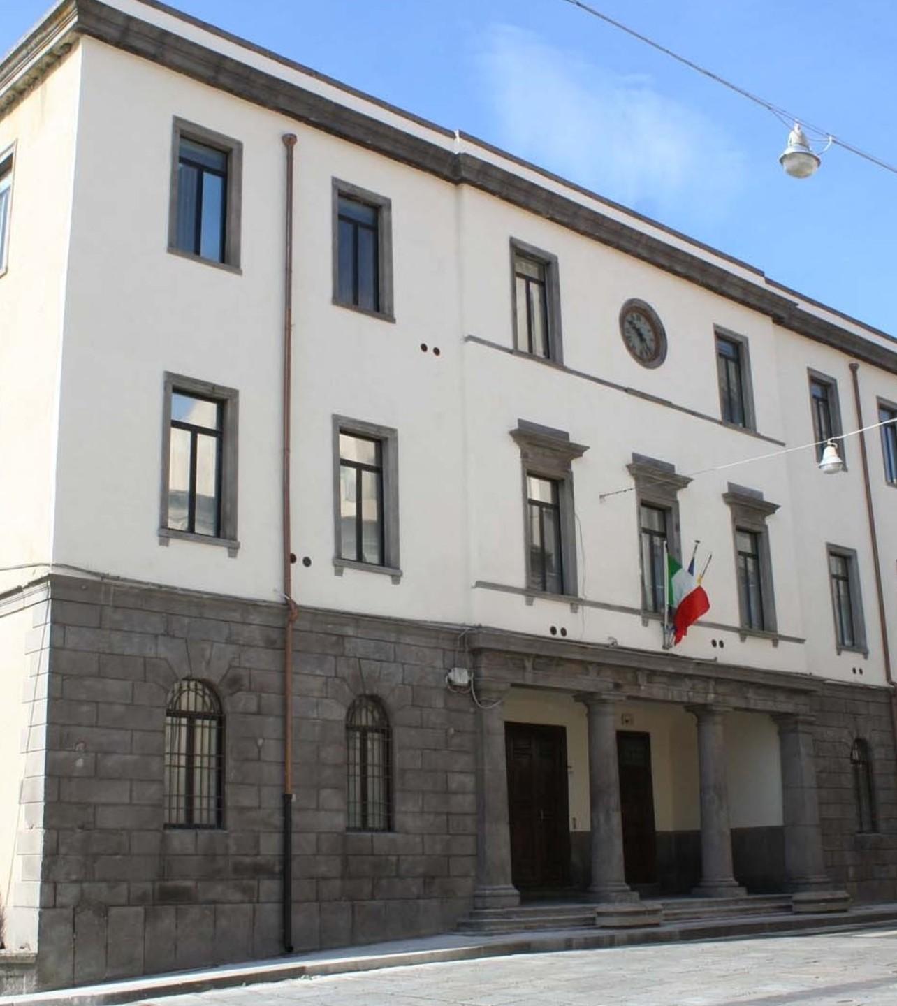 Macomer, ecco i criteri per i “bonus riapertura” 